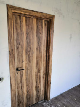 Завершен монтаж дверей в гостинице в ПГТ Шерегеш Кемеровской области